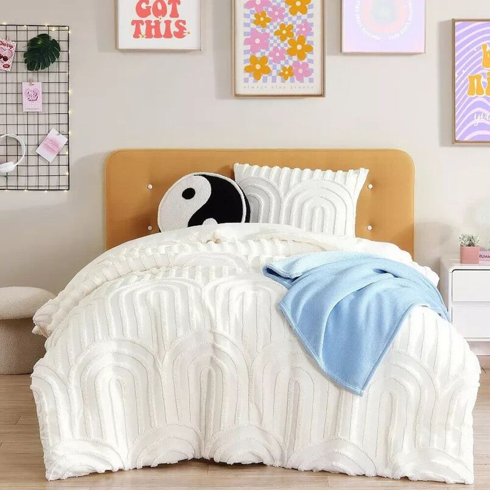 Aeropostle TWIN XL comforter and sham white/cream rainbow